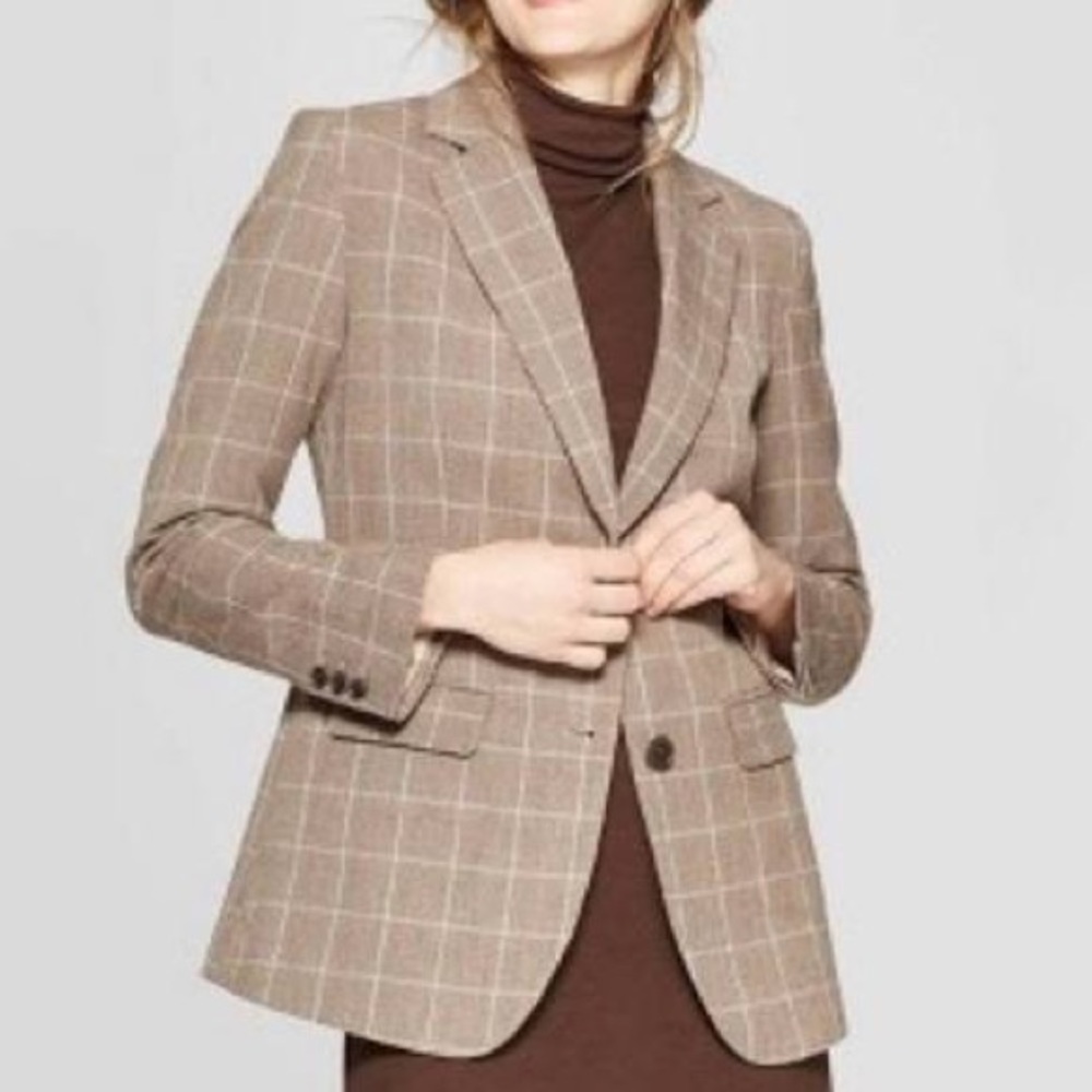 Lovely plaid, gently used blazer.